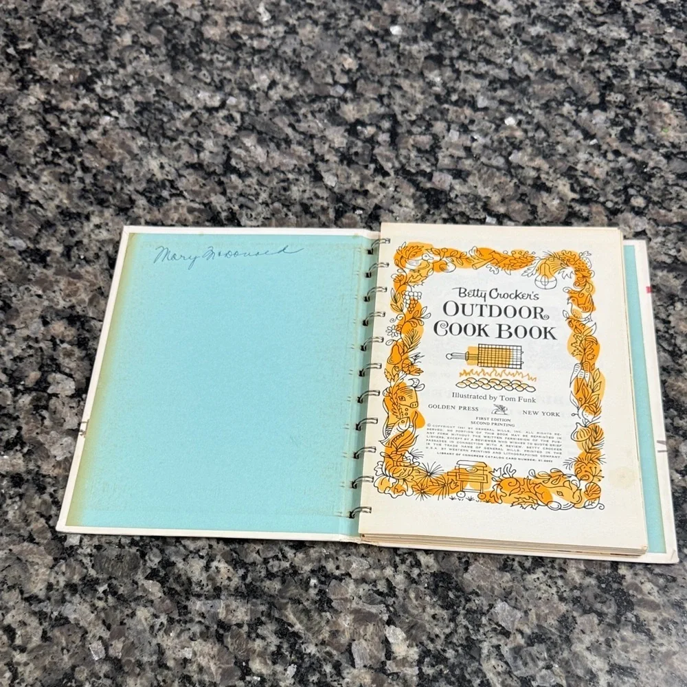 Betty Crocker Outdoor Cookbook Vintage 1961 EUC